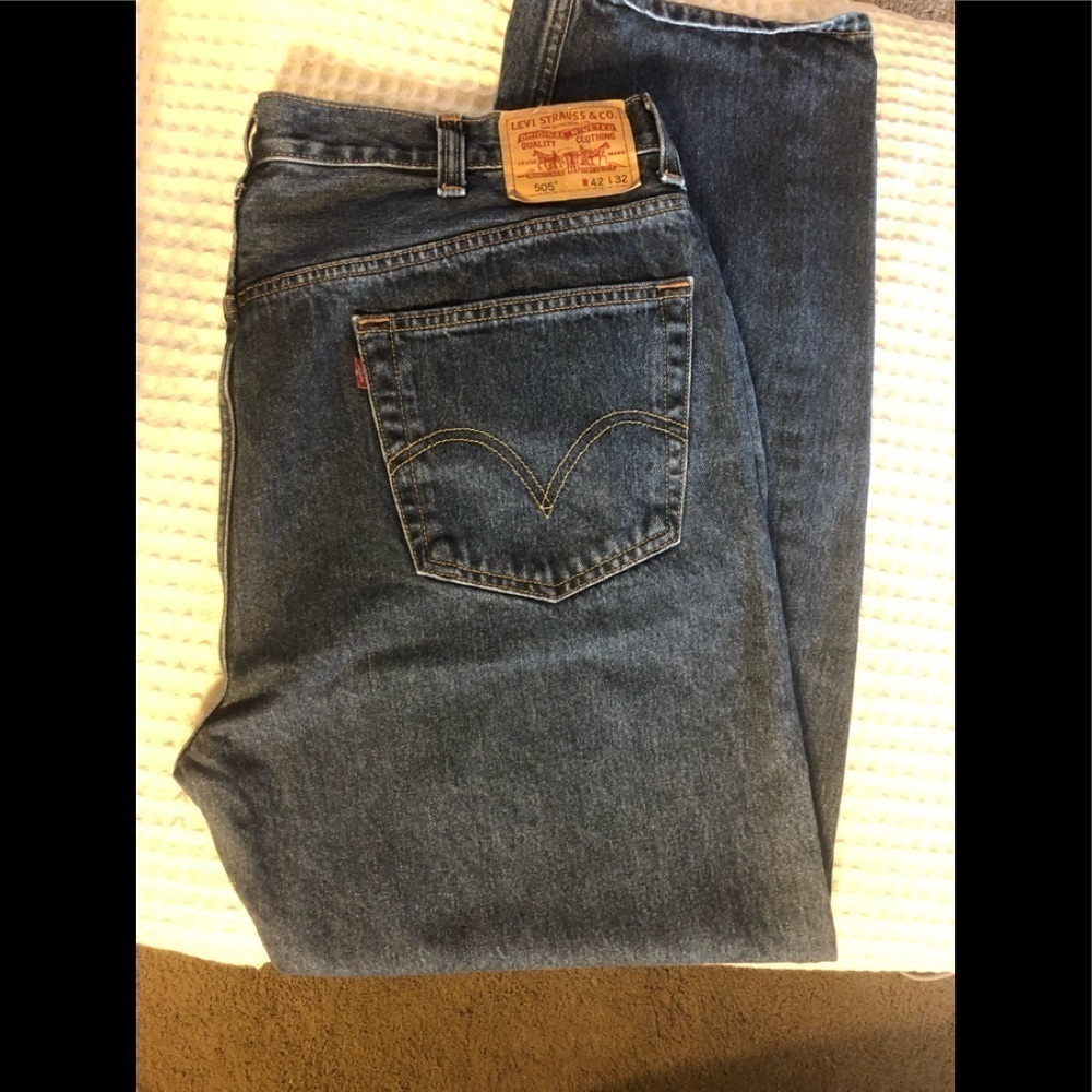 Levi’s 505 Regular Fit Straight Leg Cotton 42X32 Casual Friday Work Day